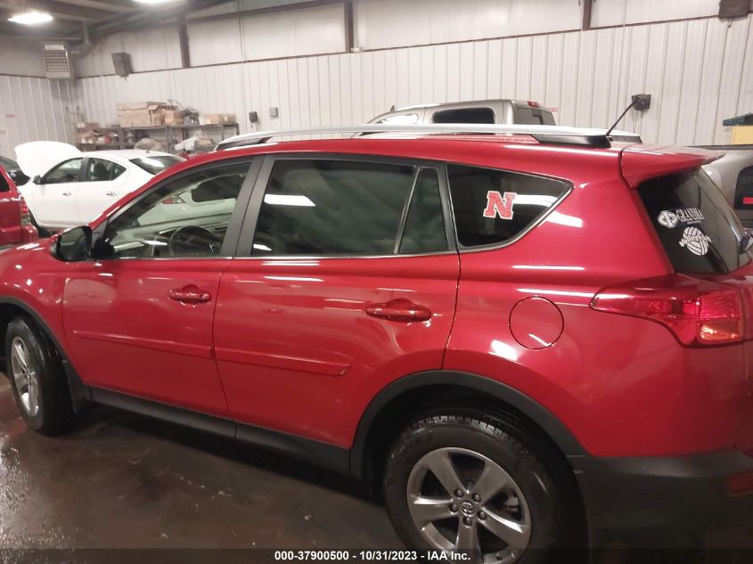 2015 TOYOTA RAV4 XLE - JTMRFREV8FJ037993