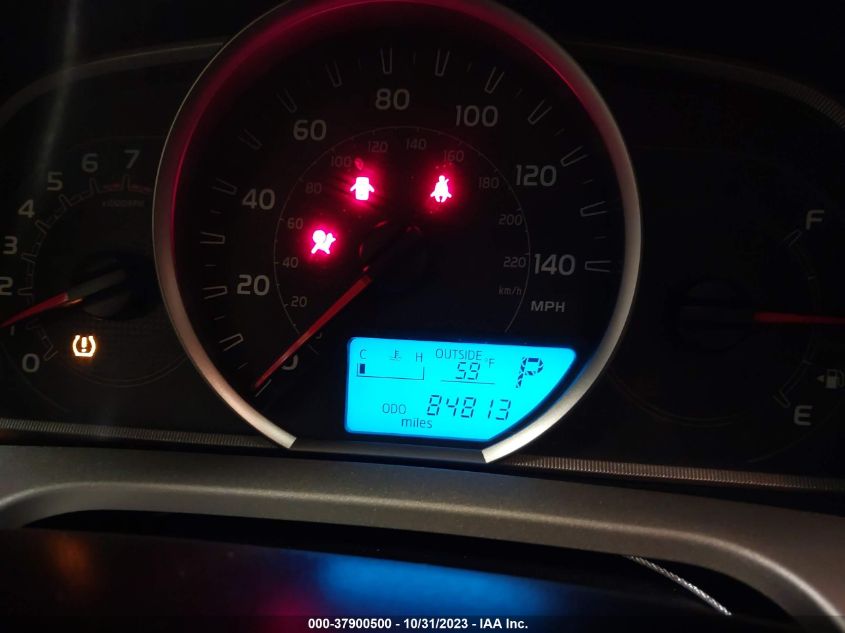 2015 TOYOTA RAV4 XLE - JTMRFREV8FJ037993