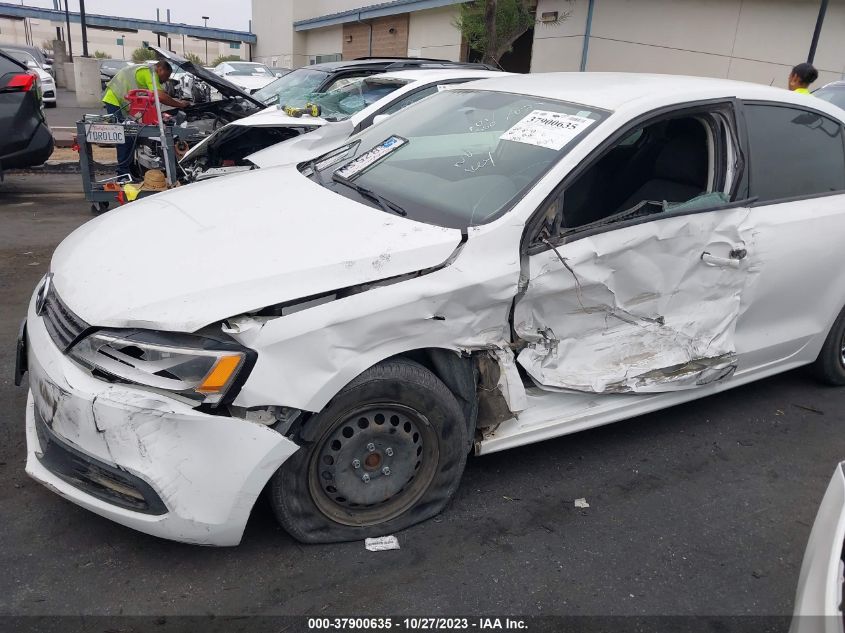 2014 VOLKSWAGEN JETTA SEDAN S - 3VW2K7AJ3EM410862