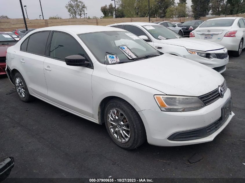 2014 VOLKSWAGEN JETTA SEDAN S - 3VW2K7AJ3EM410862