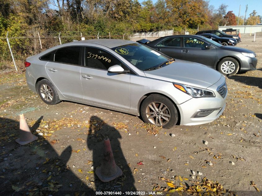 2015 HYUNDAI SONATA 2.4L SE - 5NPE24AF7FH157143