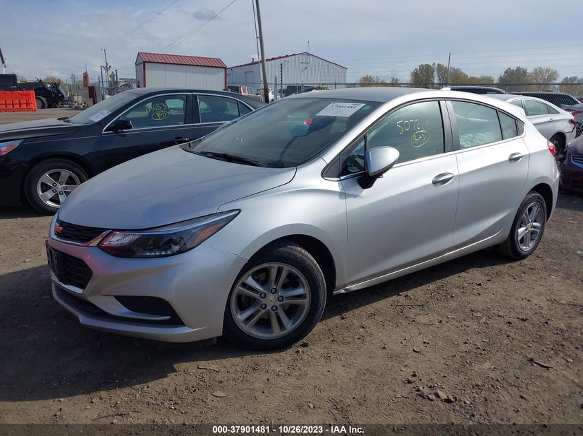 VIN 3G1BE6SMXJS615929 2018 CHEVROLET CRUZE LT