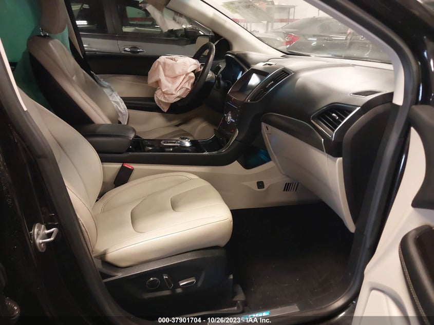 VIN 2FMPK3K93KBC43448 2019 FORD EDGE TITANIUM