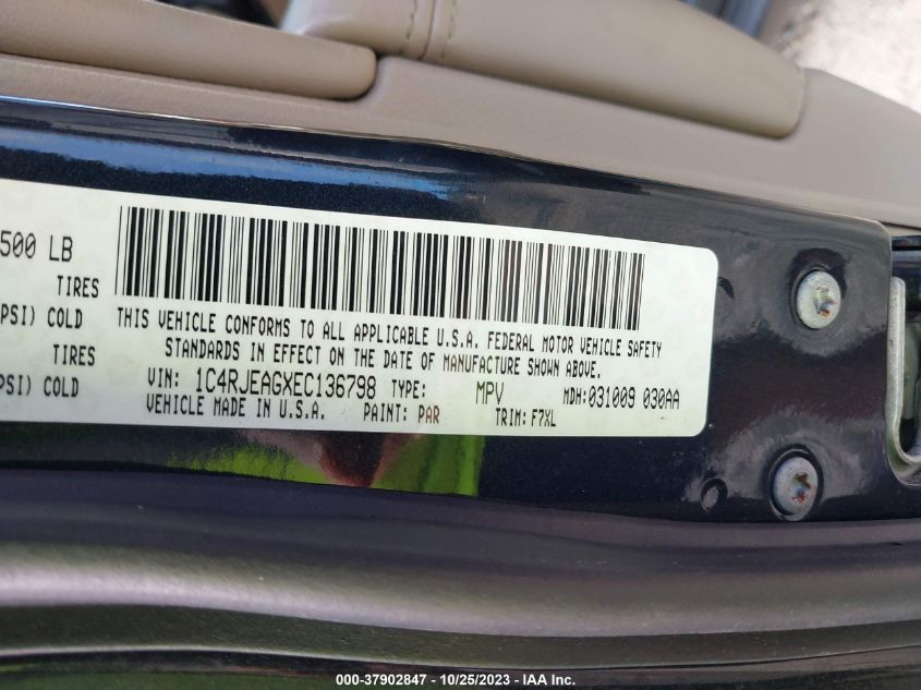 2014 JEEP GRAND CHEROKEE LAREDO - 1C4RJEAGXEC136798