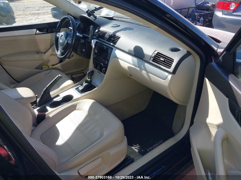 2013 VOLKSWAGEN PASSAT SE - 1VWBP7A39DC122749