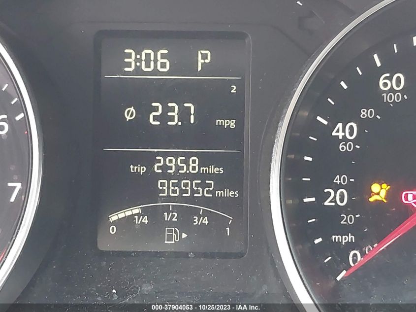 2015 VOLKSWAGEN JETTA 2.0L S - 3VW2K7AJ2FM407162