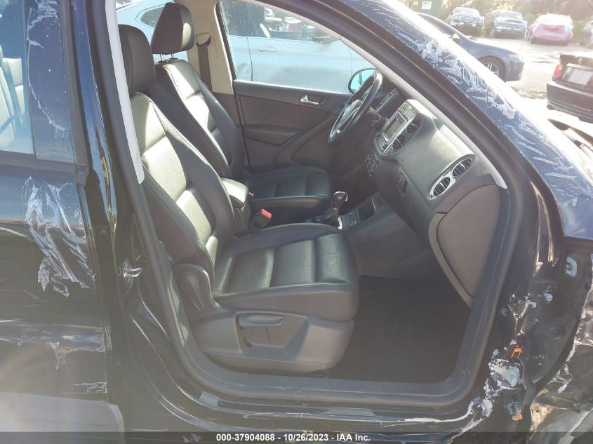 2016 VOLKSWAGEN TIGUAN S - WVGBV7AX0GW009234