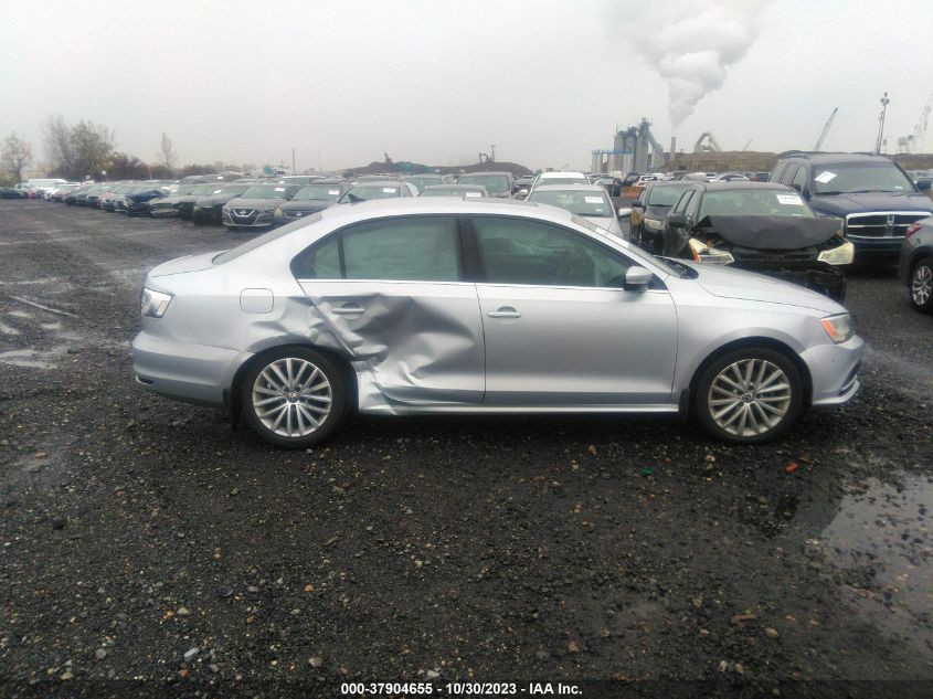 2015 VOLKSWAGEN JETTA SEDAN 1.8T SE 3VWD17AJ7FM232967