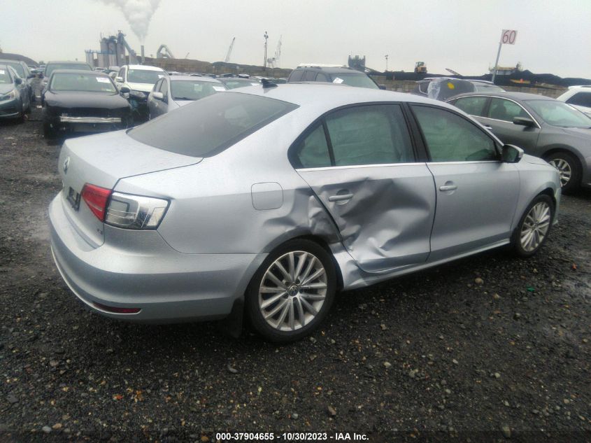2015 VOLKSWAGEN JETTA SEDAN 1.8T SE 3VWD17AJ7FM232967