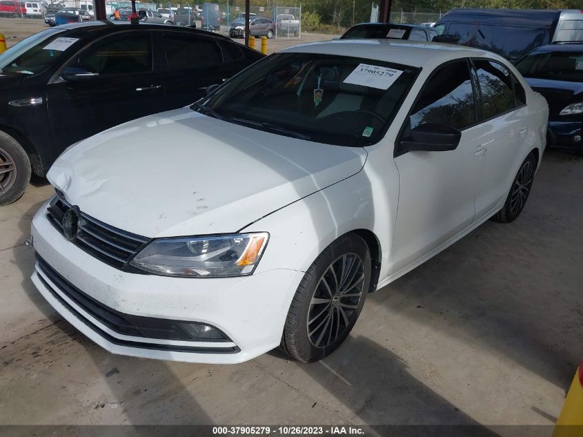 2015 VOLKSWAGEN JETTA SEDAN 1.8T SPORT 3VWD17AJ5FM223183