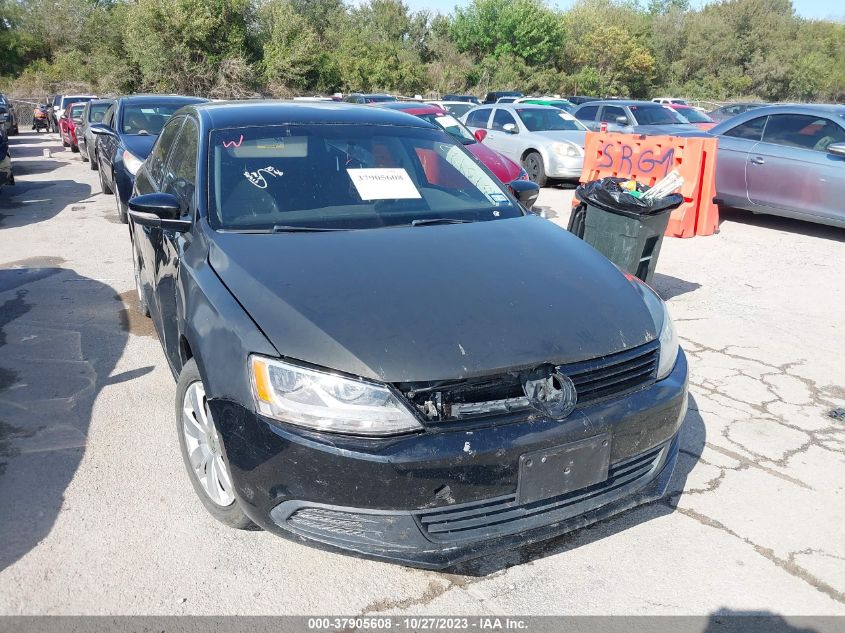 2014 VOLKSWAGEN JETTA SEDAN SE - 3VWD17AJ7EM437347