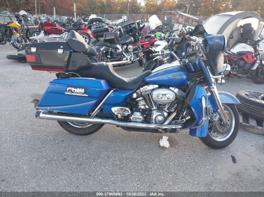 2007 HARLEY-DAVIDSON FLHTCUSE - 1HD1PR8107Y952170
