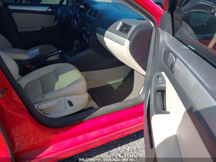 2013 VOLKSWAGEN JETTA SEDAN SE W/CONVENIENCE 3VWDP7AJ6DM447249
