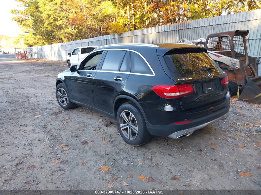 VIN WDC0G4KB8JV075612 2018 MERCEDES-BENZ GLC 300 4MATIC