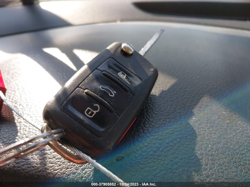 2013 VOLKSWAGEN JETTA SEDAN S 3VW2K7AJ5DM208619