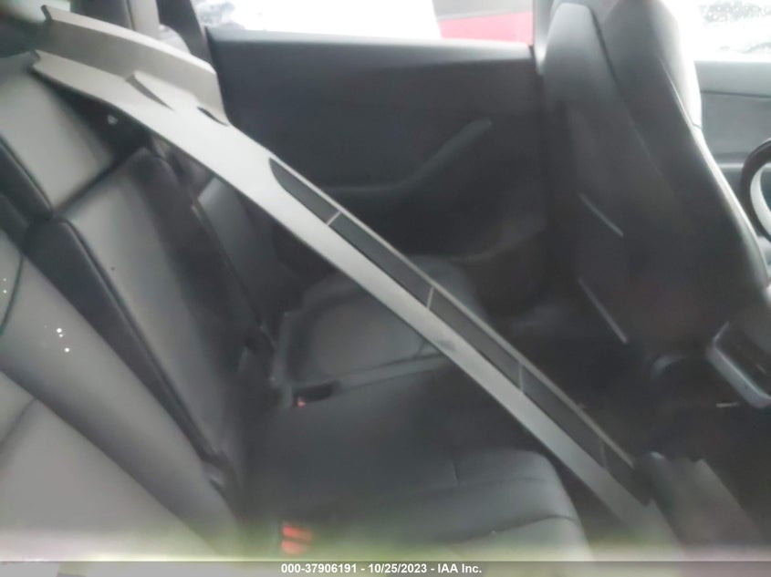VIN 7SAYGDEE9NA006575 2022 TESLA MODEL Y