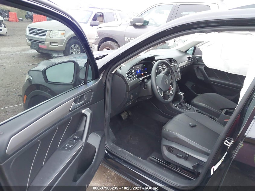 VIN 3VVNB7AX7PM078174 2023 VOLKSWAGEN TIGUAN SE