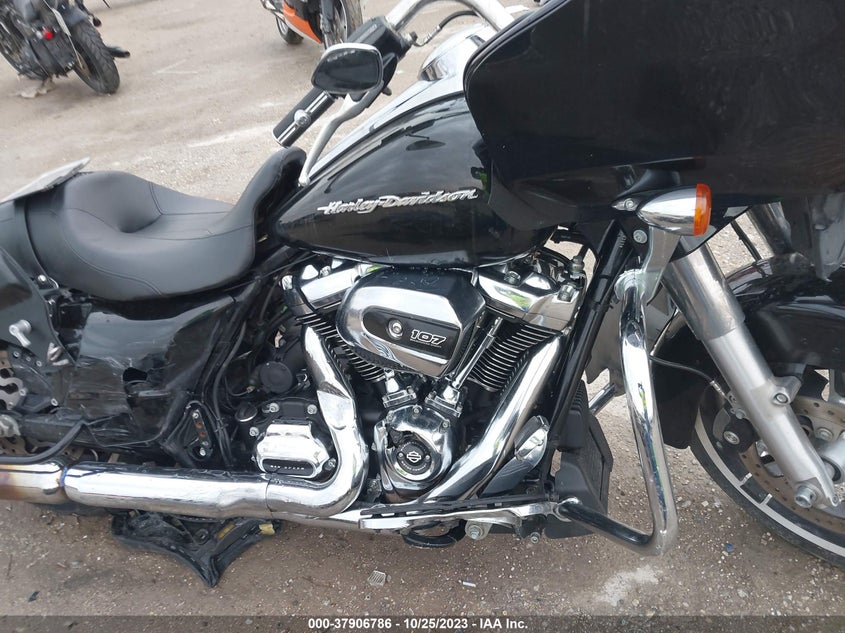 VIN 1HD1KTC16HB636389 2017 HARLEY-DAVIDSON FLTRXS ROAD GLIDE SPECIAL
