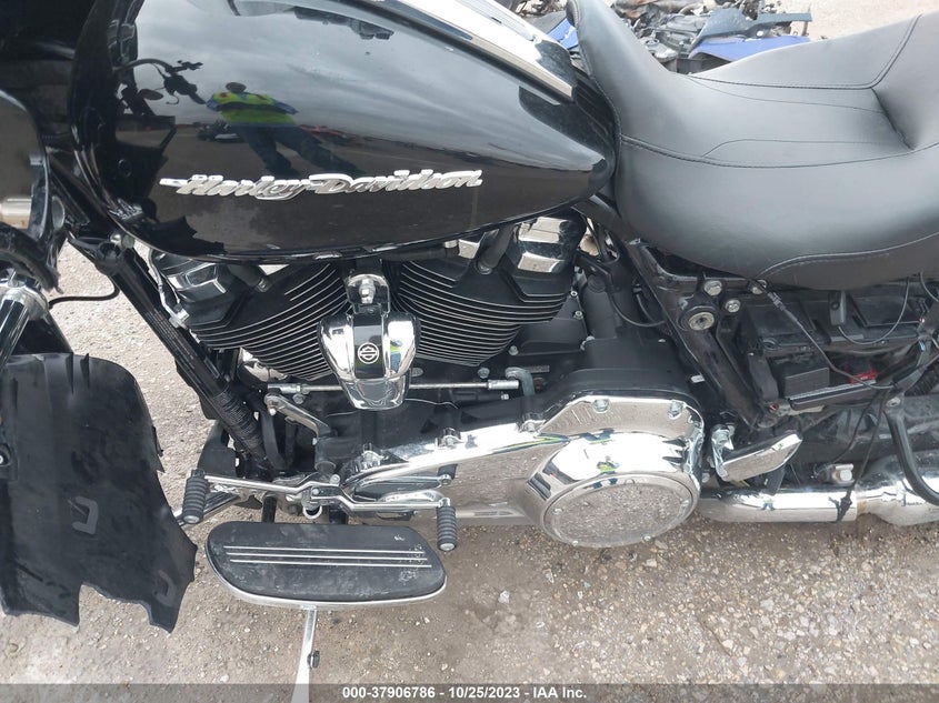 VIN 1HD1KTC16HB636389 2017 HARLEY-DAVIDSON FLTRXS ROAD GLIDE SPECIAL