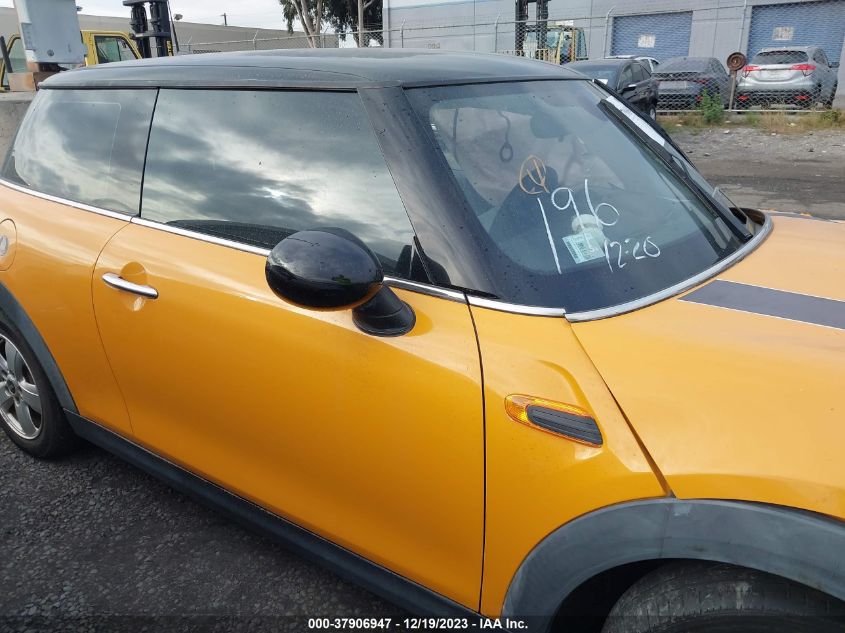 2015 MINI HARDTOP COOPER WMWXM5C54FT940216