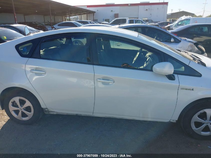 2015 TOYOTA PRIUS FOUR - JTDKN3DU6F1914376