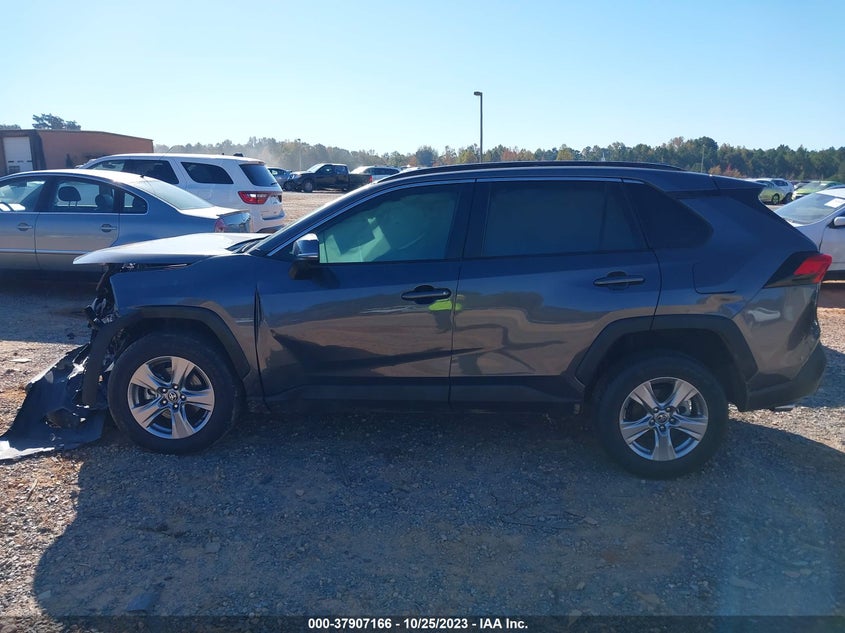 VIN 2T3W1RFV7NC199194 2022 TOYOTA RAV4 XLE/XLE PREMIUM