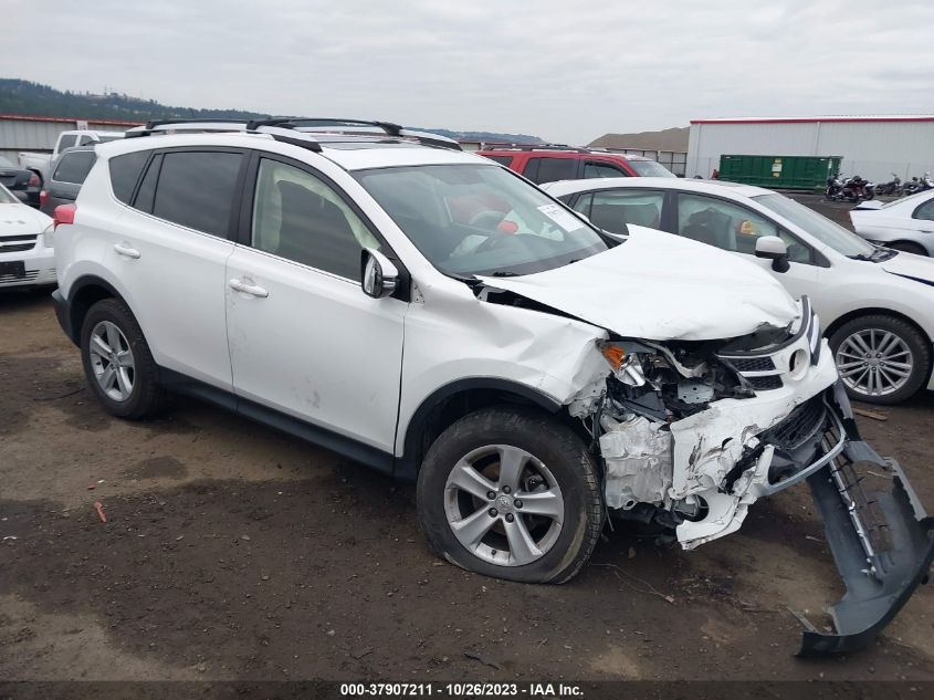 2014 TOYOTA RAV4 XLE - JTMRFREV1ED063106