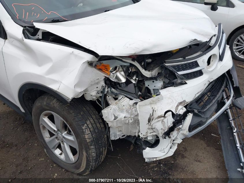 2014 TOYOTA RAV4 XLE - JTMRFREV1ED063106