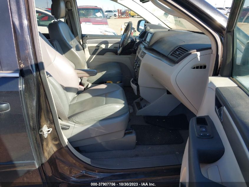 2013 VOLKSWAGEN ROUTAN SE W/RSE & NAVIGATION 2C4RVABG7DR723929