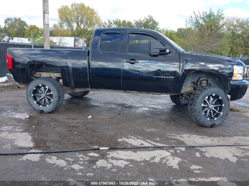 2013 CHEVROLET SILVERADO 1500 LT - 1GCRKSE78DZ113280