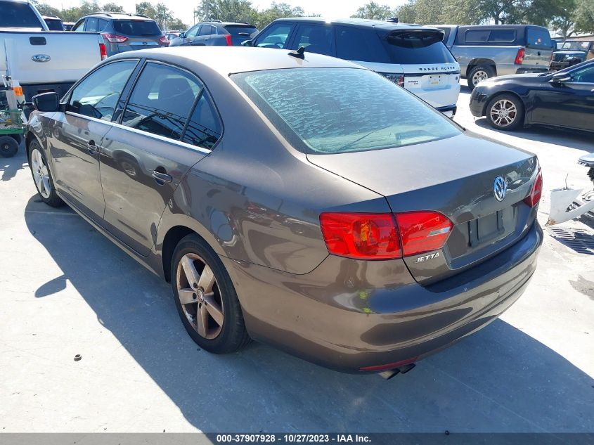 2013 VOLKSWAGEN JETTA SEDAN TDI 3VW3L7AJ5DM422088