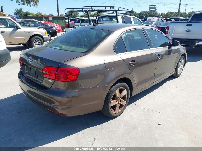 2013 VOLKSWAGEN JETTA SEDAN TDI 3VW3L7AJ5DM422088