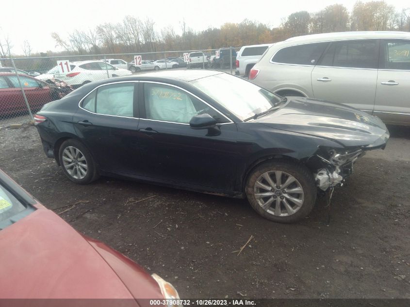 2019 TOYOTA CAMRY LE - 4T1B11HK0KU279751