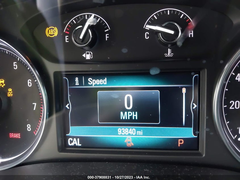VIN 5GAERBKW2JJ151069 2018 BUICK ENCLAVE ESSENCE