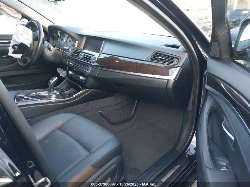 2016 BMW 528I WBA5A5C54GD527904