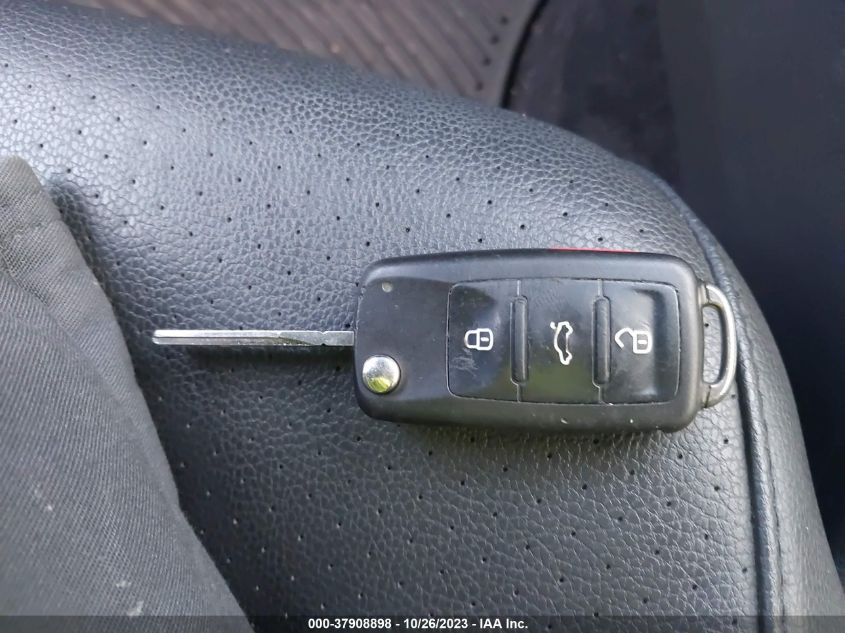 2013 VOLKSWAGEN JETTA SEDAN SE W/CONVENIENCE 3VWDP7AJ7DM309171