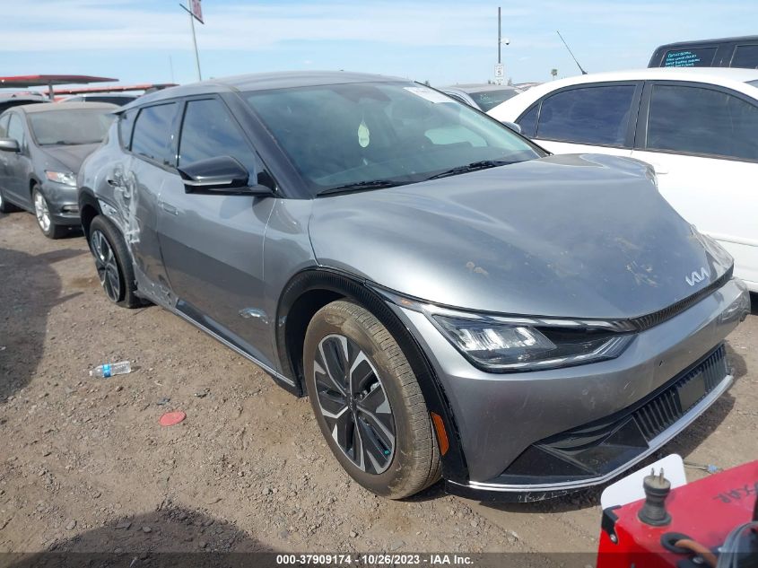 KNDC3DLCXN5043188 KIA EV6 LIGHT/WIND/GT LINE 2022