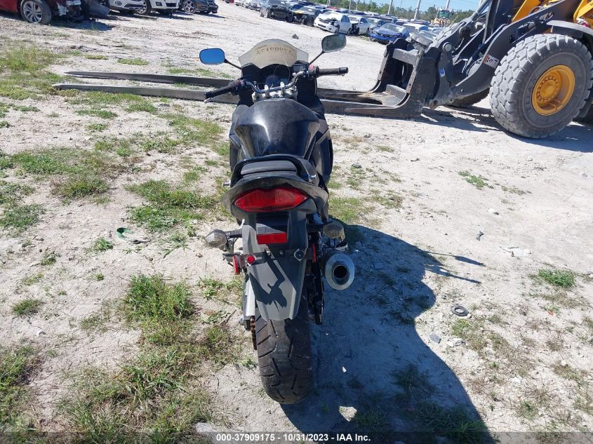 2011 SUZUKI GSX1250 F - JS1GW72B1B2100856