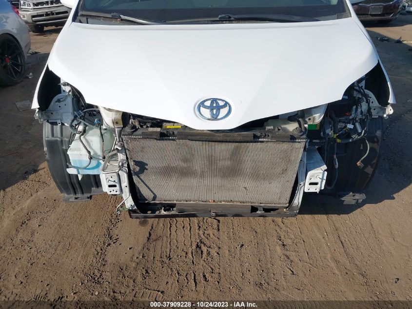 2015 TOYOTA SIENNA LE - 5TDKK3DC0FS617350
