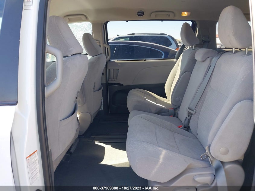 VIN 5TDKZ3DC2LS024760 2020 TOYOTA SIENNA LE