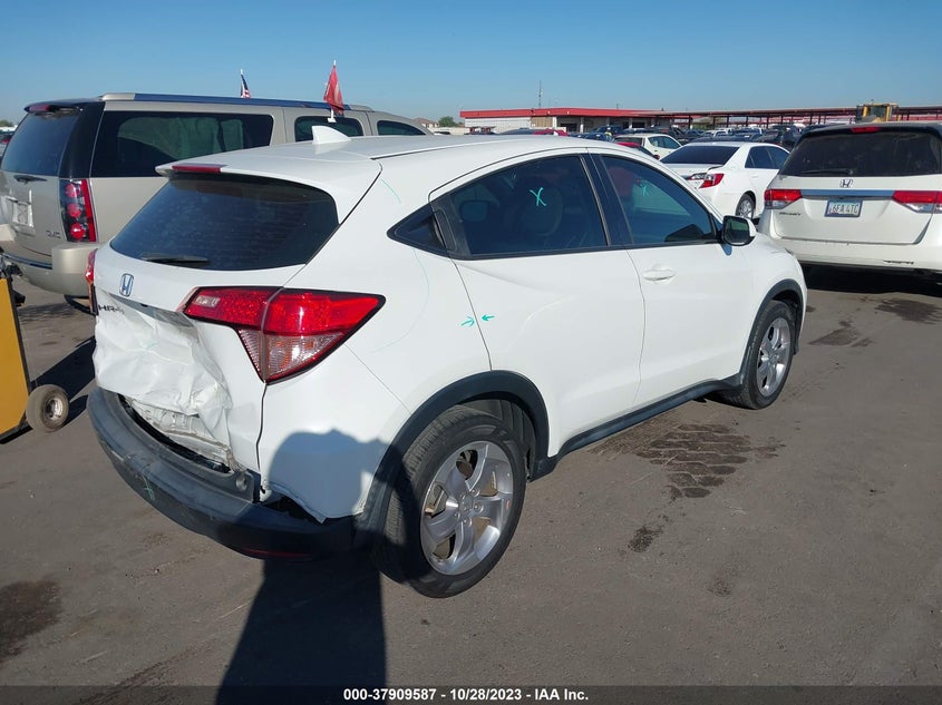 VIN 3CZRU5H39JM717965 2018 HONDA HR-V LX