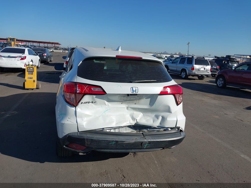 VIN 3CZRU5H39JM717965 2018 HONDA HR-V LX