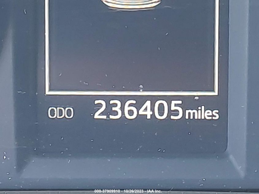2018 TOYOTA RAV4 LE - 2T3BFREV9JW777578