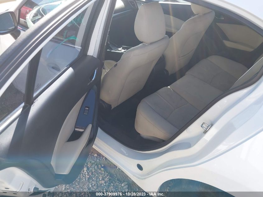 2017 MAZDA MAZDA3 4-DOOR SPORT - JM1BN1U70H1151904