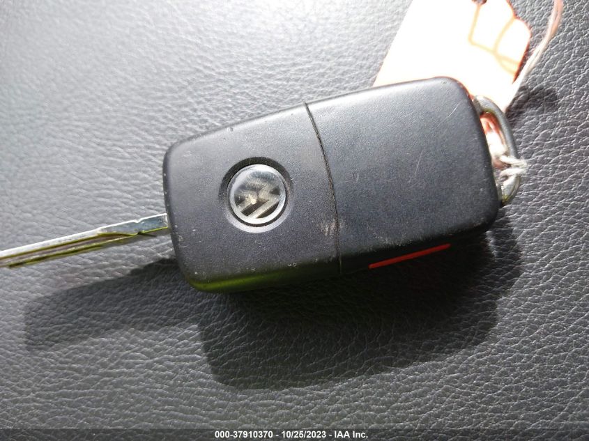 2015 VOLKSWAGEN PASSAT 1.8T WOLFSBURG ED - 1VWAT7A31FC002826