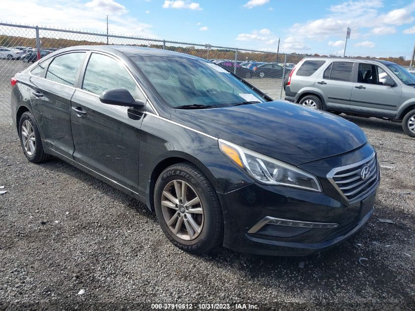 2015 HYUNDAI SONATA 2.4L SE - 5NPE24AF9FH186028