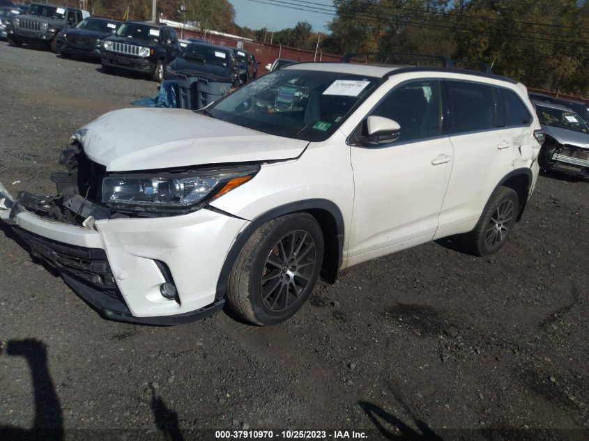 2018 TOYOTA HIGHLANDER SE - 5TDJZRFH4JS842401