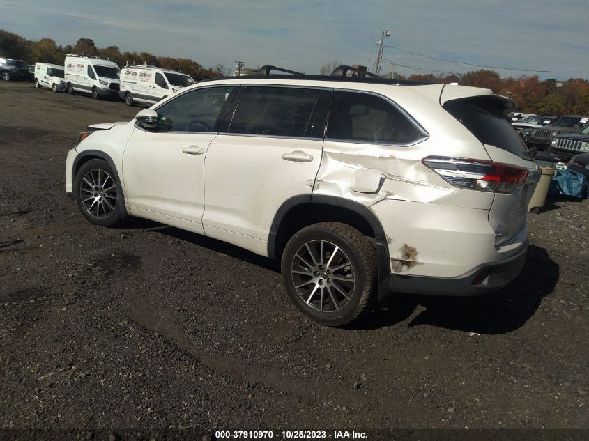 2018 TOYOTA HIGHLANDER SE - 5TDJZRFH4JS842401