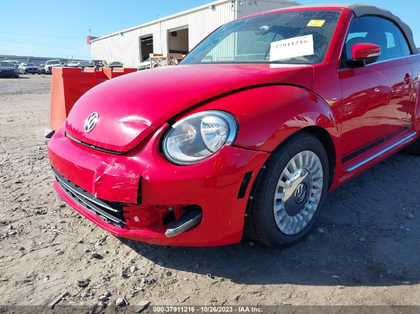2013 VOLKSWAGEN BEETLE CONVERTIBLE 2.5L 3VW5P7AT5DM826734