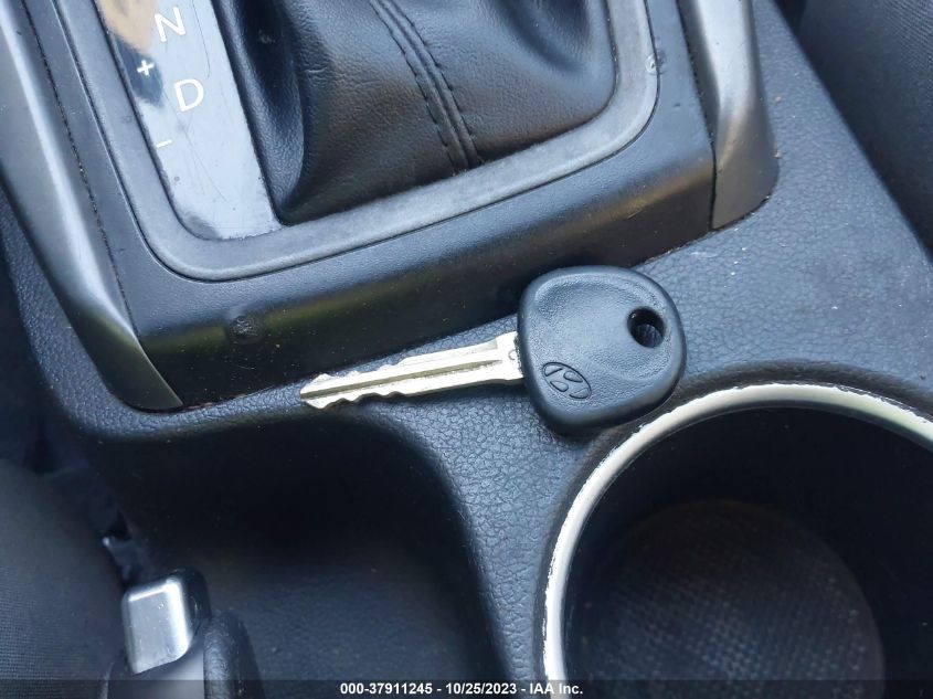 2015 HYUNDAI ELANTRA SE - 5NPDH4AE8FH583120